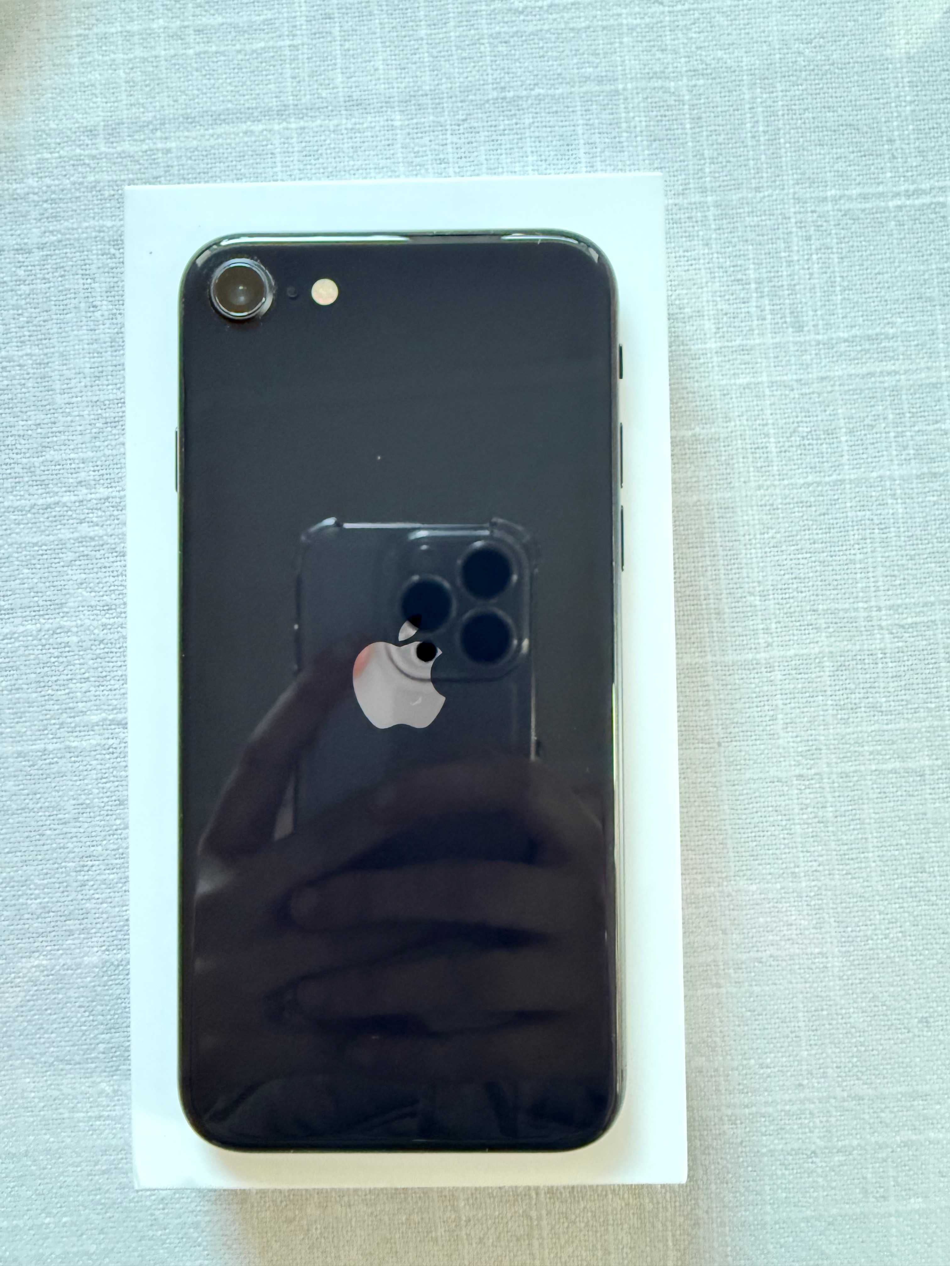 iPhone SE 2022 неразличим от нов