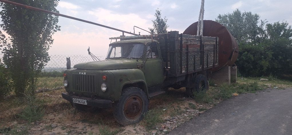 Gaz 53 F sotiladi