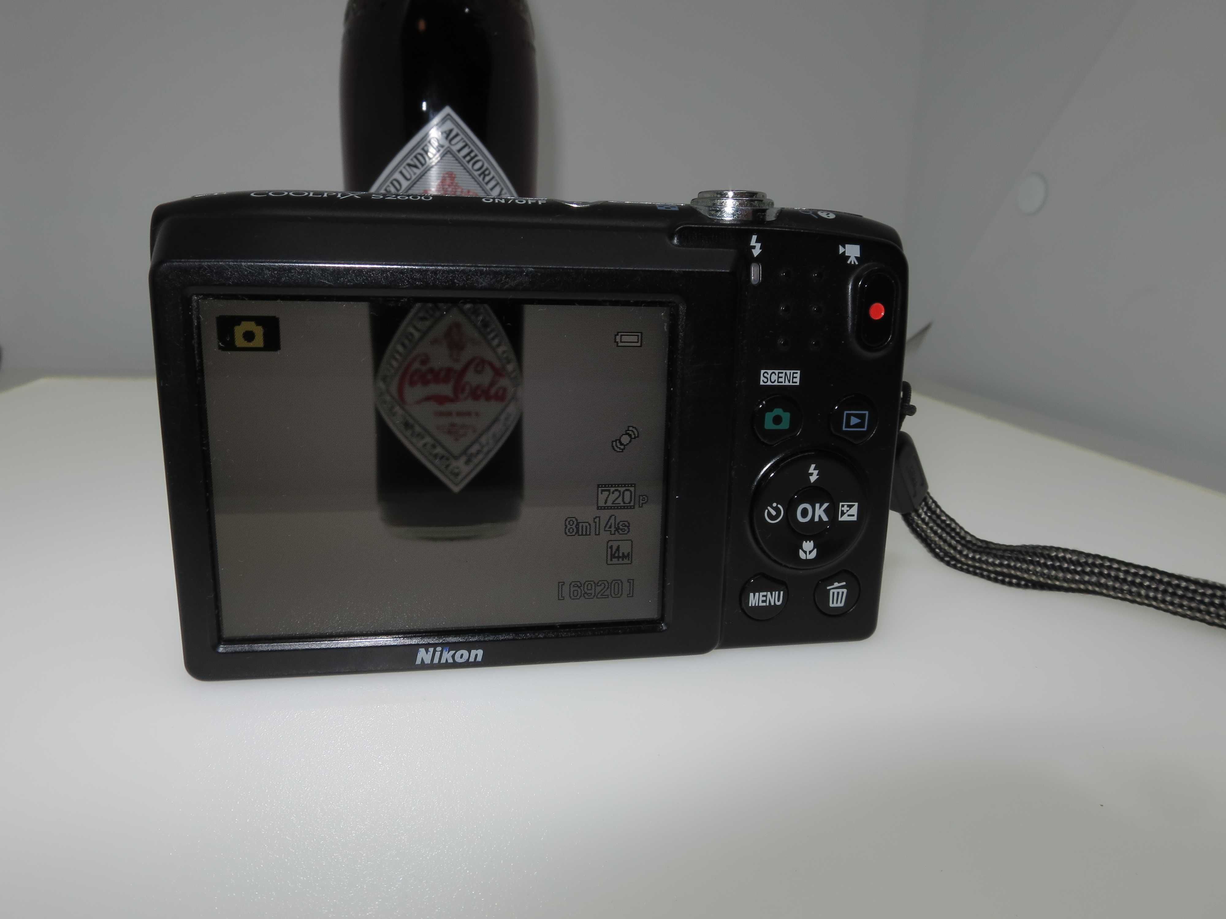 Nikon Coolpix S2600 стилен ултра компактен фотоапарат Работи Отлично