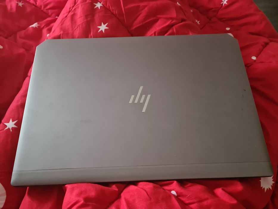 Laptop HP ZBook 15 G6 cu procesor Intel® Core™ i7-9750H pana la 4.50 G