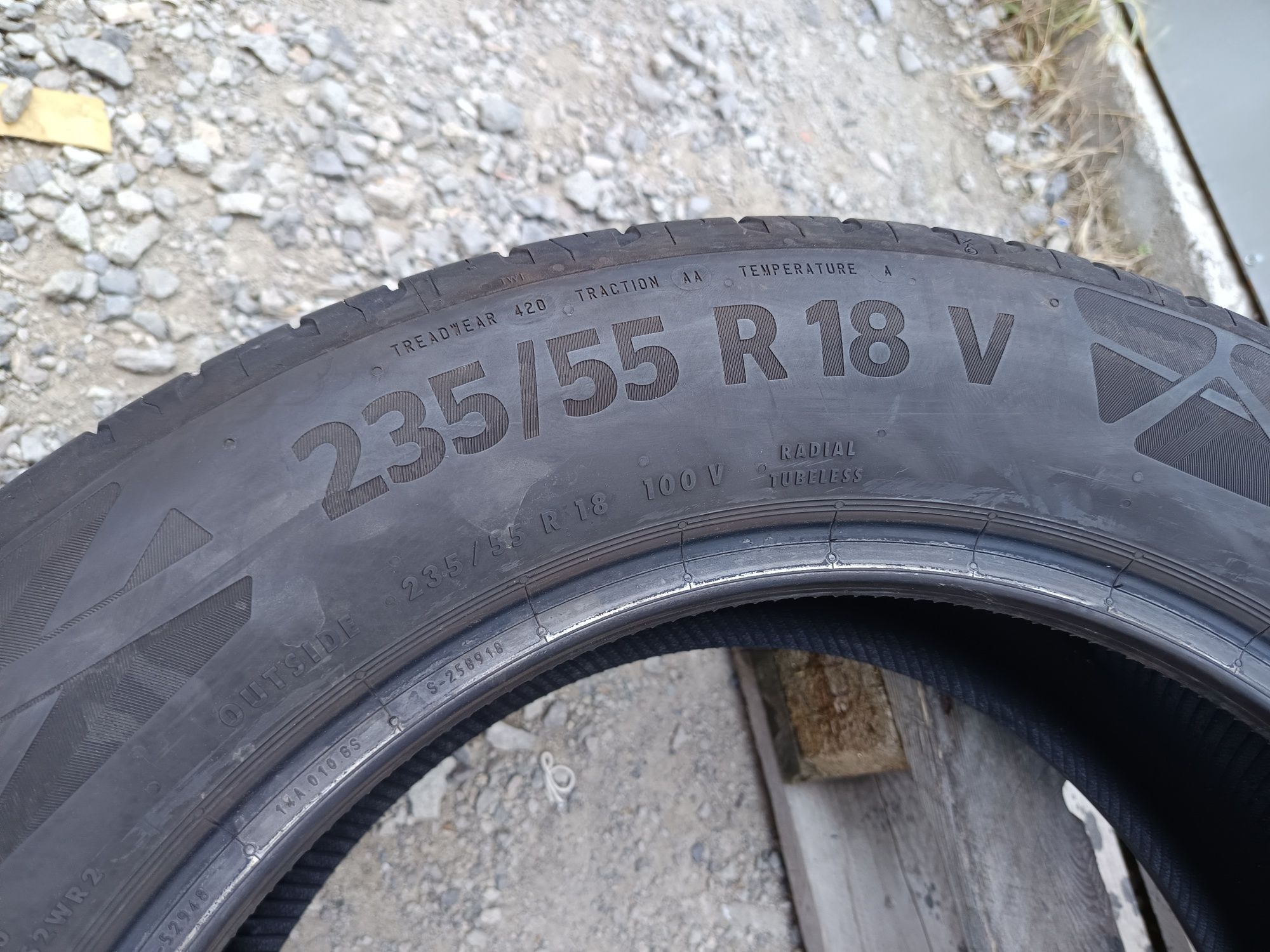 235 55 R 18 V Continental Дот 1423