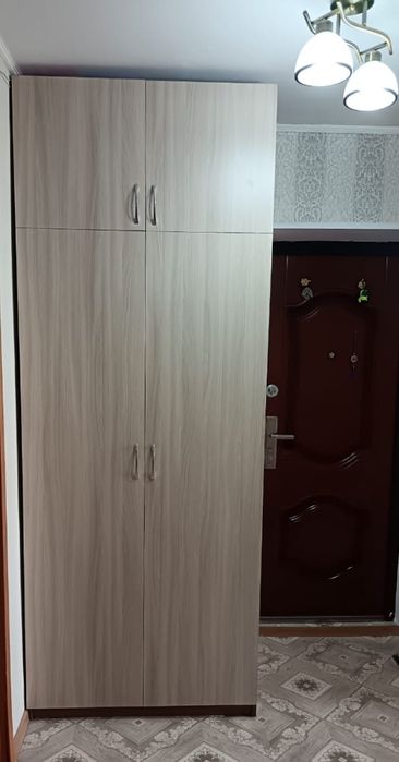 Шкаф для прихожей и обувница с зеркалом