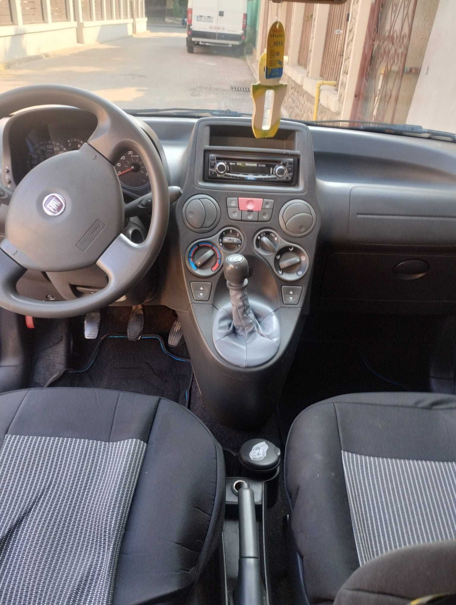 Vând FIAT Panda, în stare bună de funcționare.