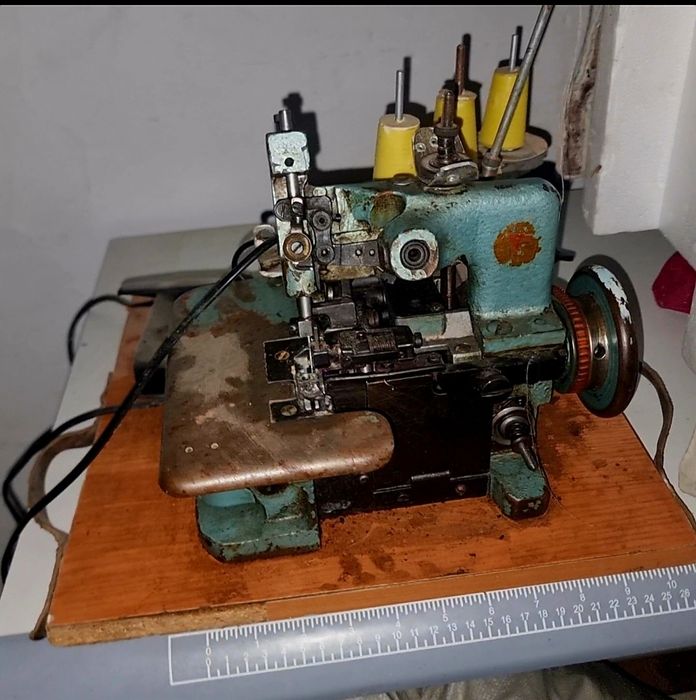 Оверлок рабочем состояний