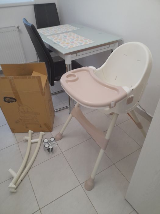 Scaun de masa bebe