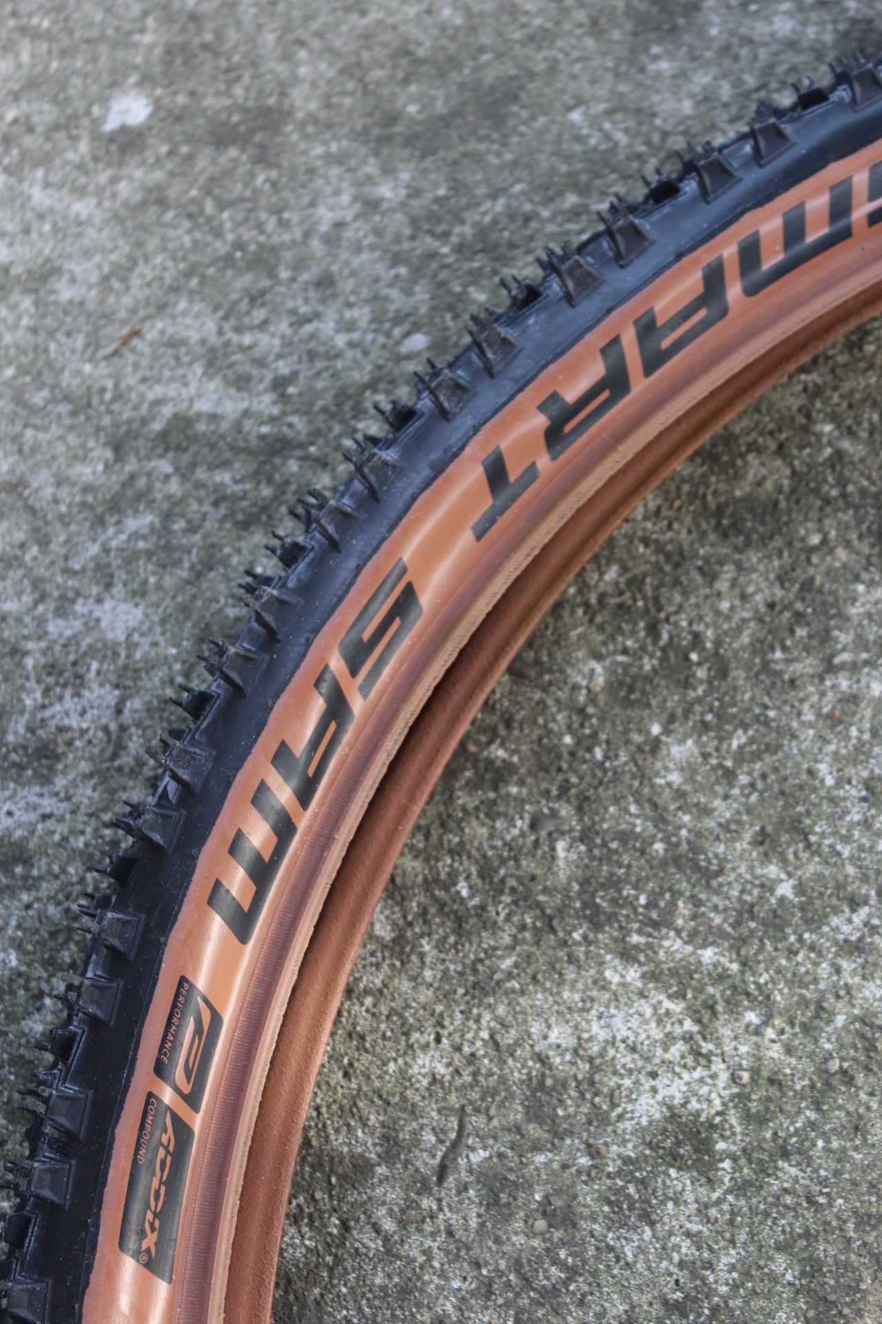 Schwalbe Smart Sam Performance Addix Bronze Skin 27.5x2.25" - sarma