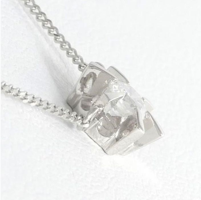 Lanț din platina cu diamant natural