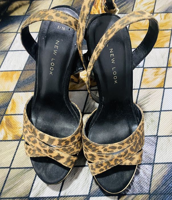 Sandale animal print marime 36