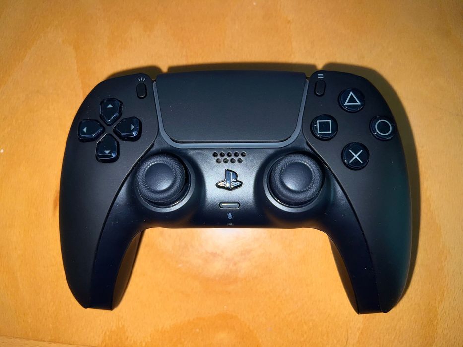 Безичен контролер DualSense PS5