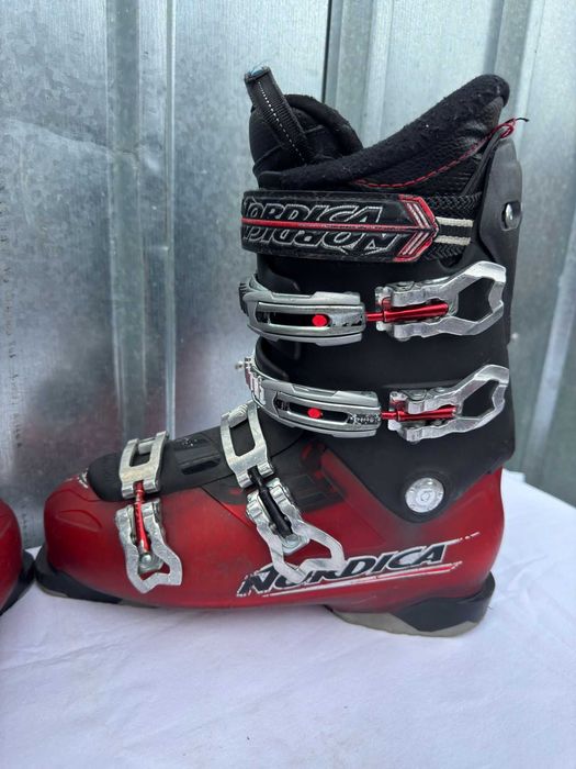 Clapari ski schi Nordica marime Eur:42.5 Mondo:27.5 320mm