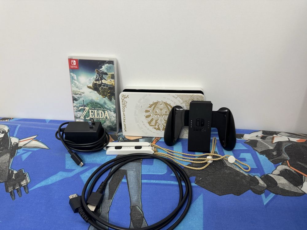 Игровая приставка Nintendo Switch Oled Legend of Zelda