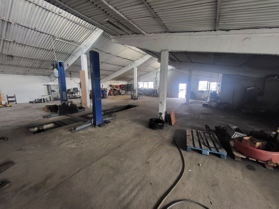 Inchiriez hala 357 mp - Echipament pt service auto inclus