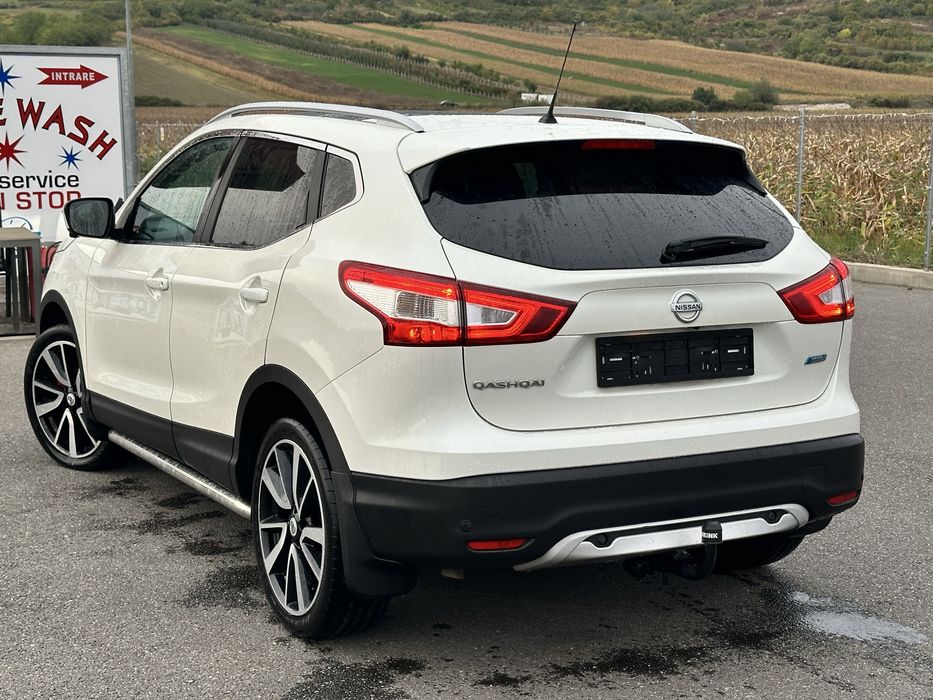 Nissan Qashqai 2015 / 1.5 DCI / 110 CP / Tekna / Alb perlat / Euro6