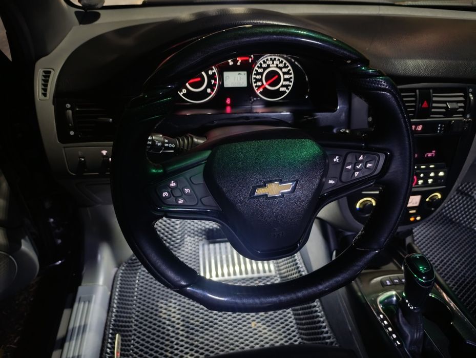 Qora Gentra sotiladi