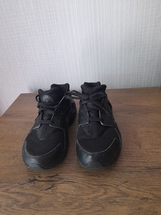 Nike Huarache маратонки 34- 35 номер.