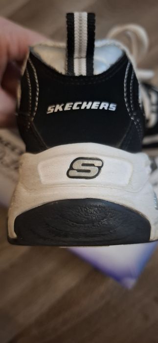 Оригинални маратонки "SKECHERS "!