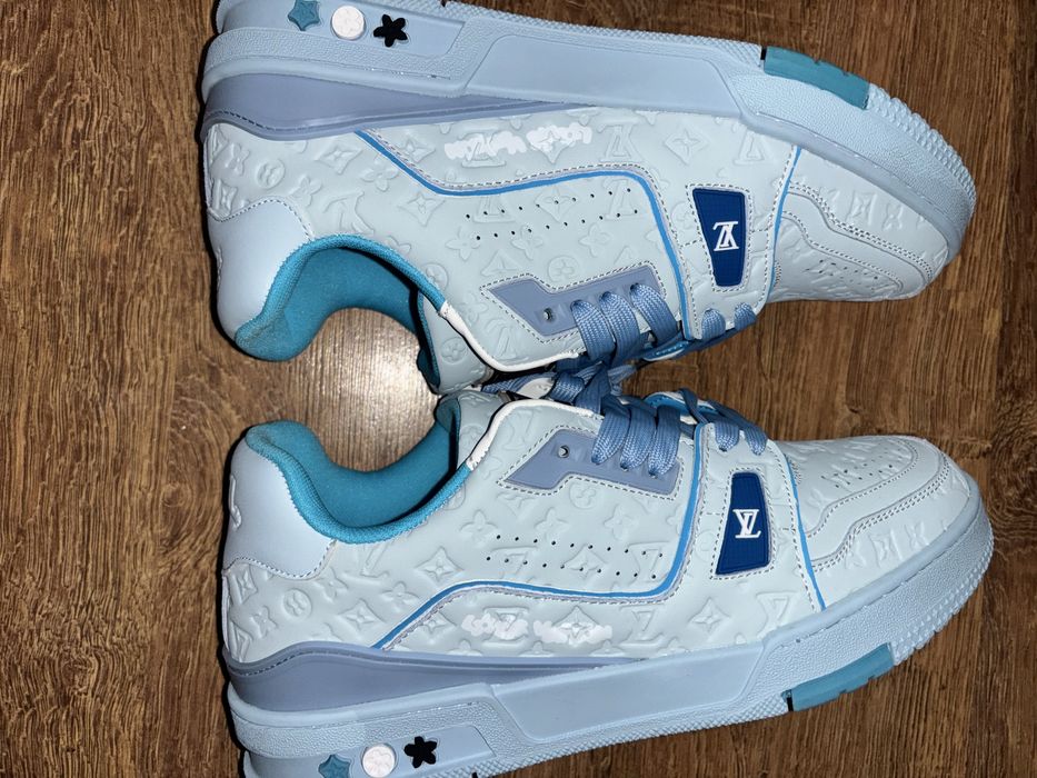 Vand Lv marimea 44 Baby blue