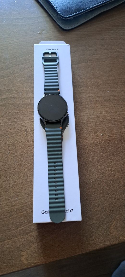 Смарт часовник Galaxy Watch7