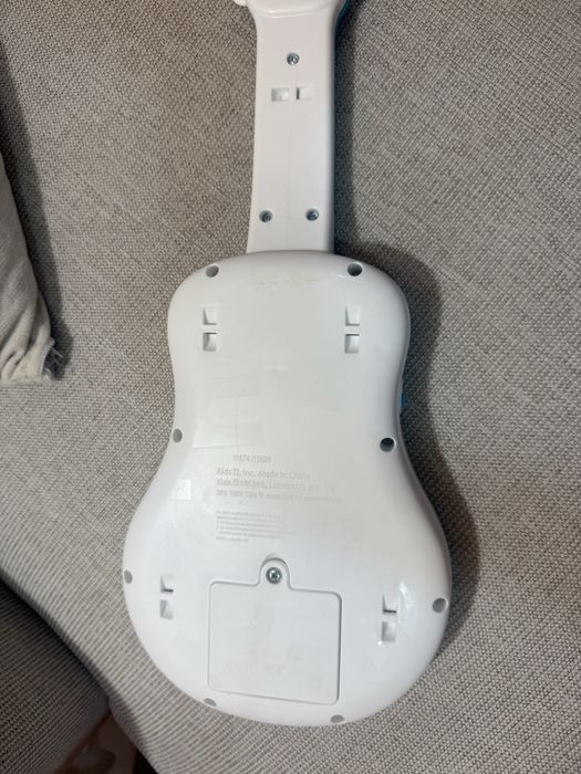 Детска китара hape