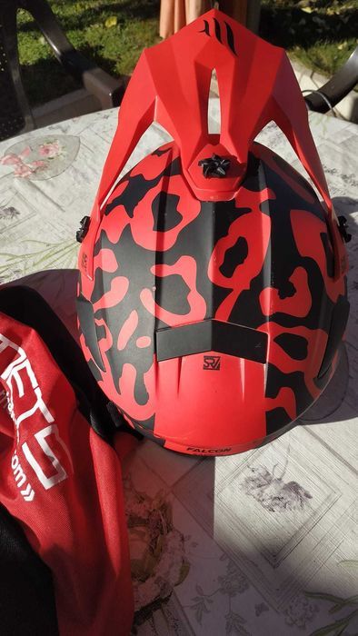 Каска Falcon Karson