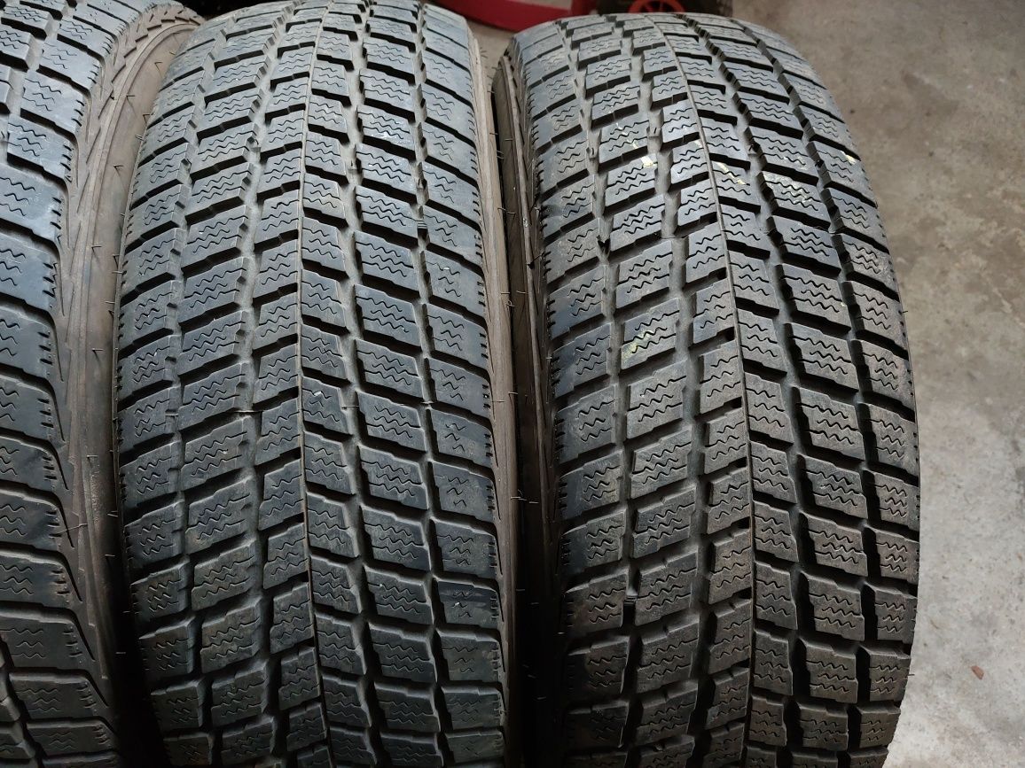 4 anvelope 225/65 R17 Nexen