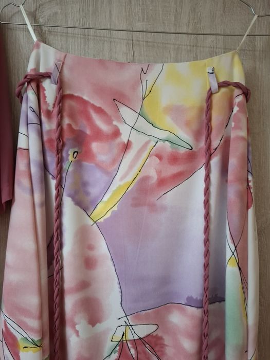 Costum nou roz pudră mărime 40