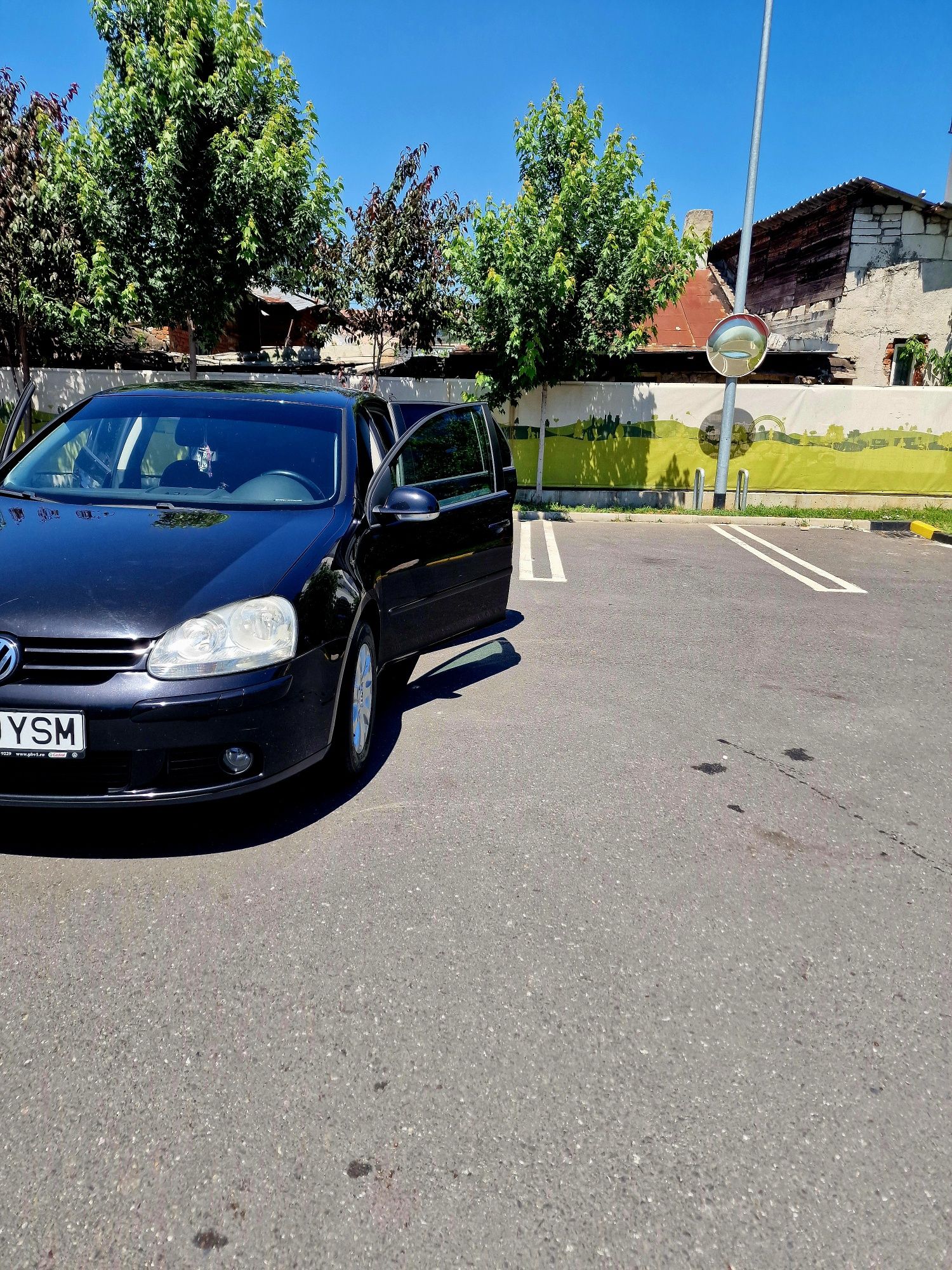 Vând vw golf 5 1.6 fsi model goal