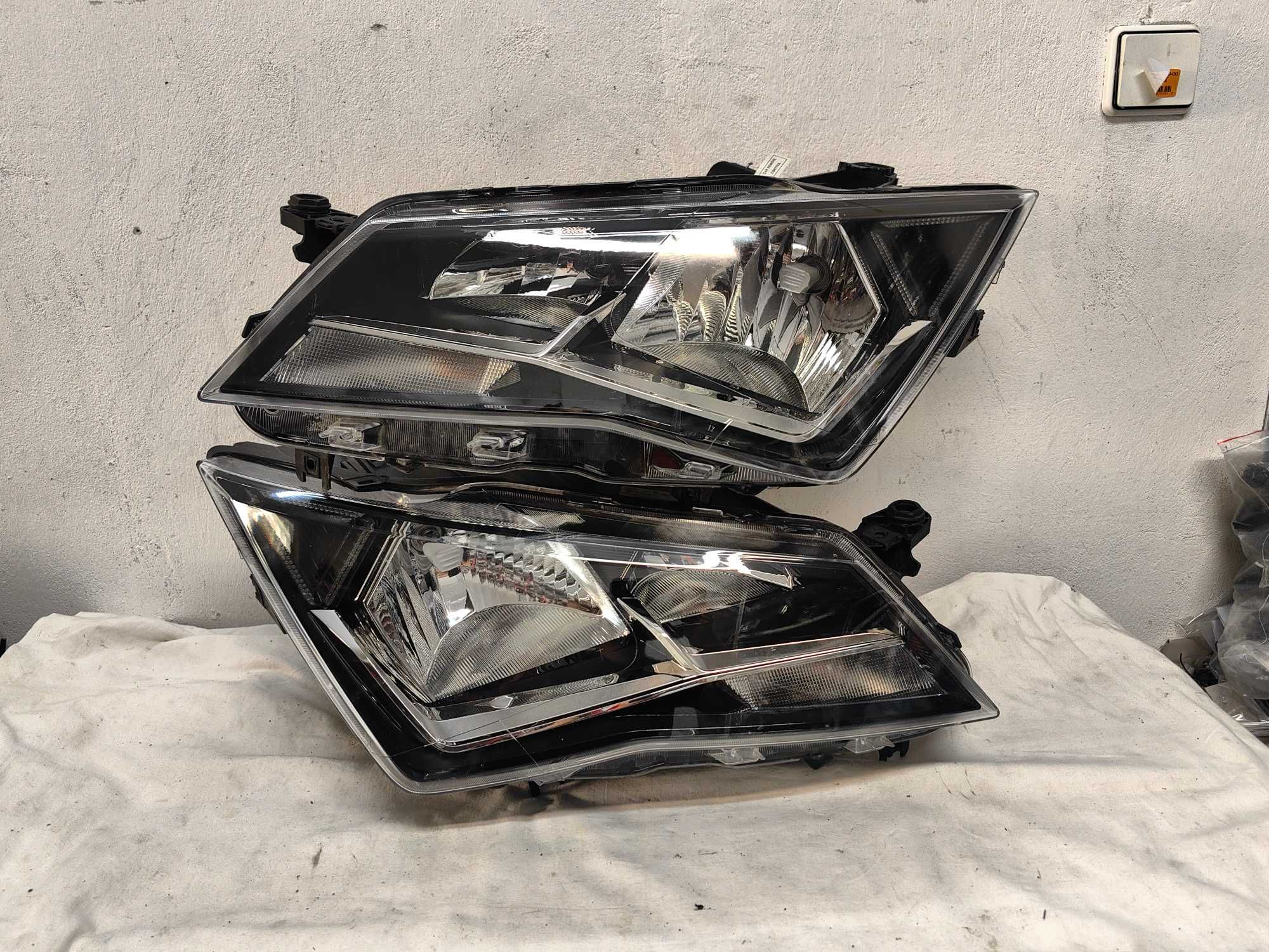 Оригинални фарове Сеат Атека  Seat Ateca Led