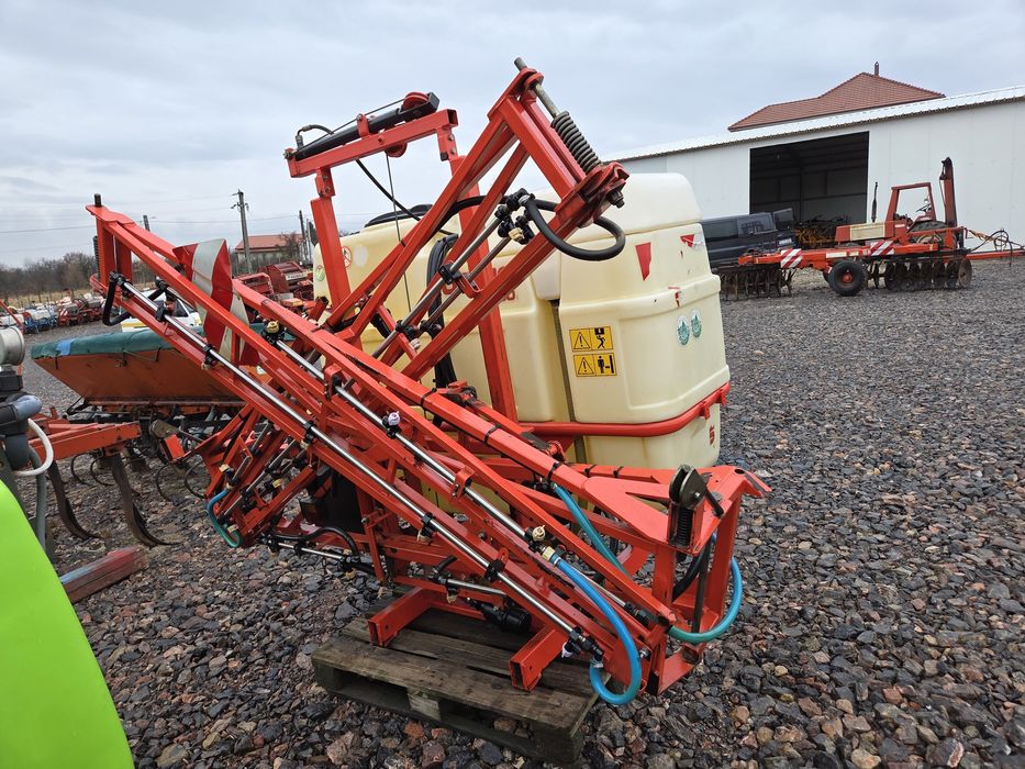 Instalatie Met Erbicidat Kuhn Opriș 1000