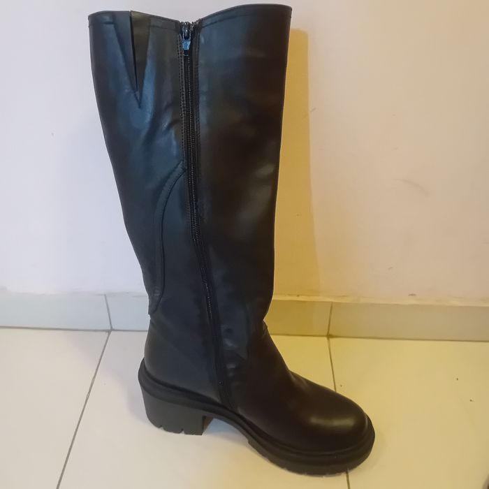 Дамски зимни ботуши