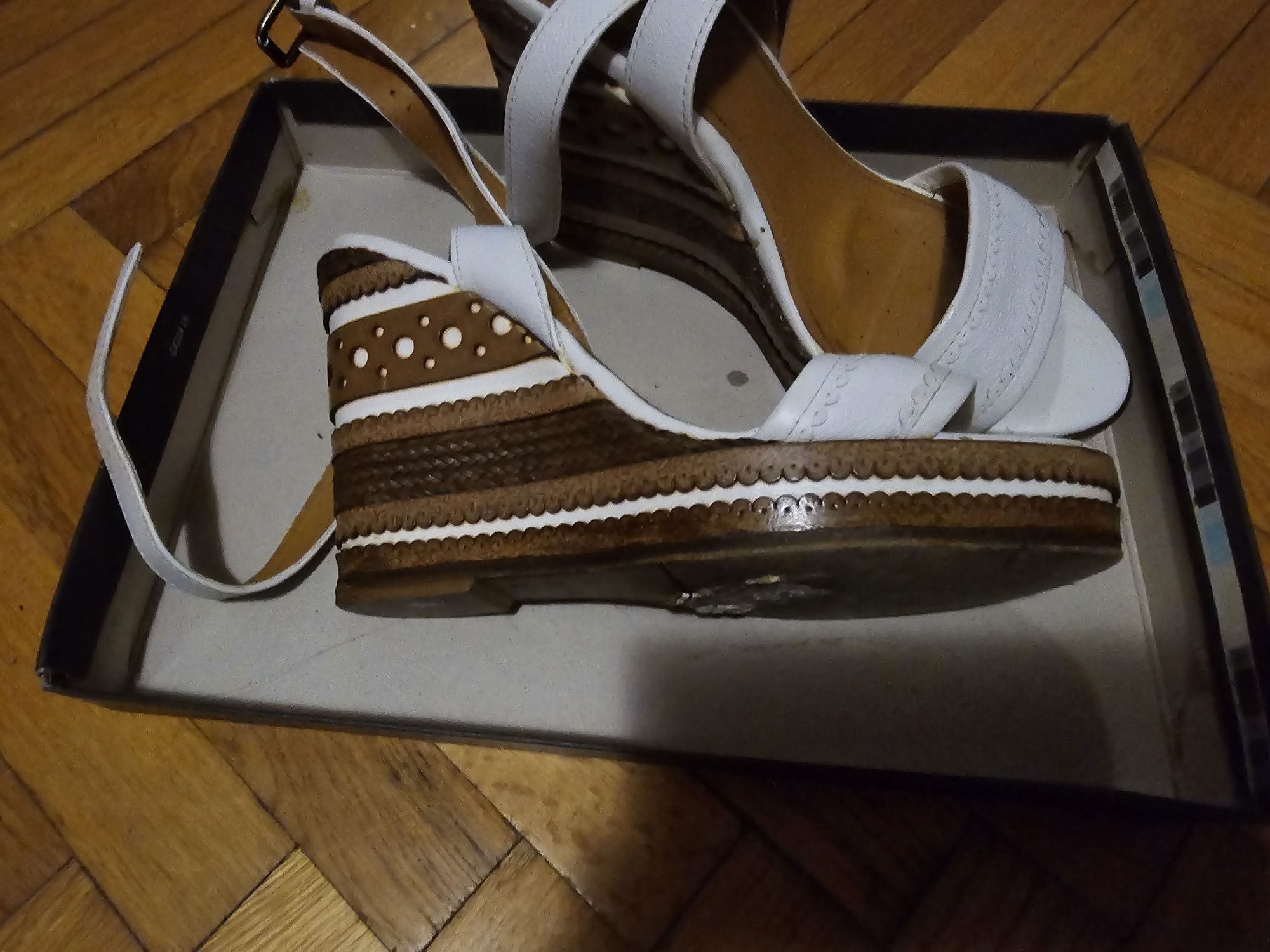Vand sandale Geox