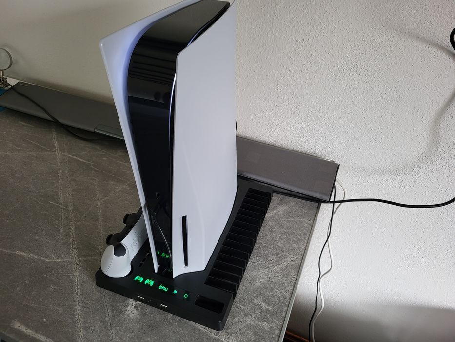 Vând PS5 FAT DiskEdition +Controller+Stand Inc și răcire
