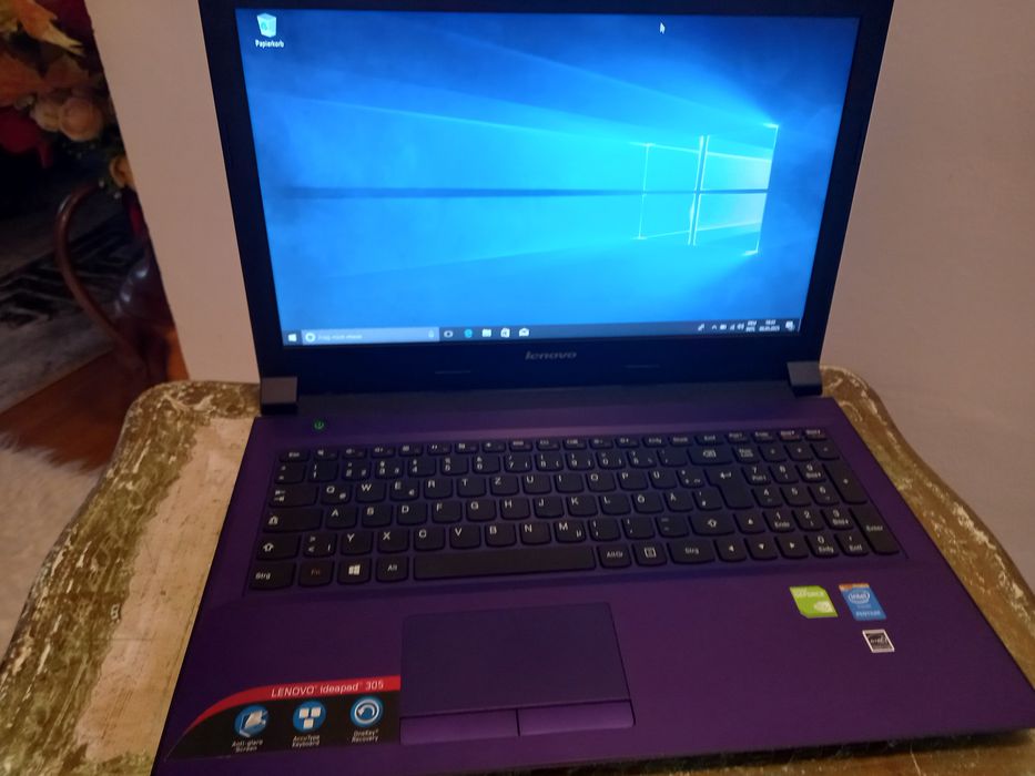 Leptop Lenovo Idepead 305