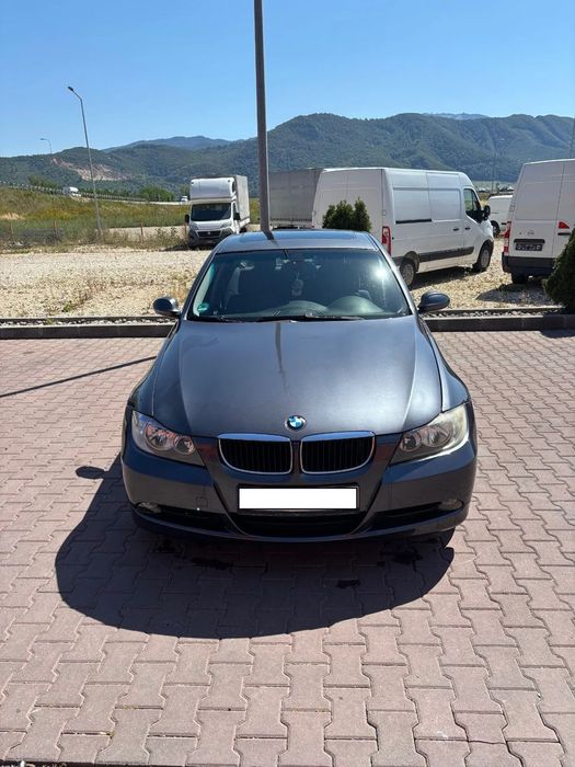 BMW Seria 3 Vând BMW Seria 3, model E90, 2006, motorizare 2.0 benzină