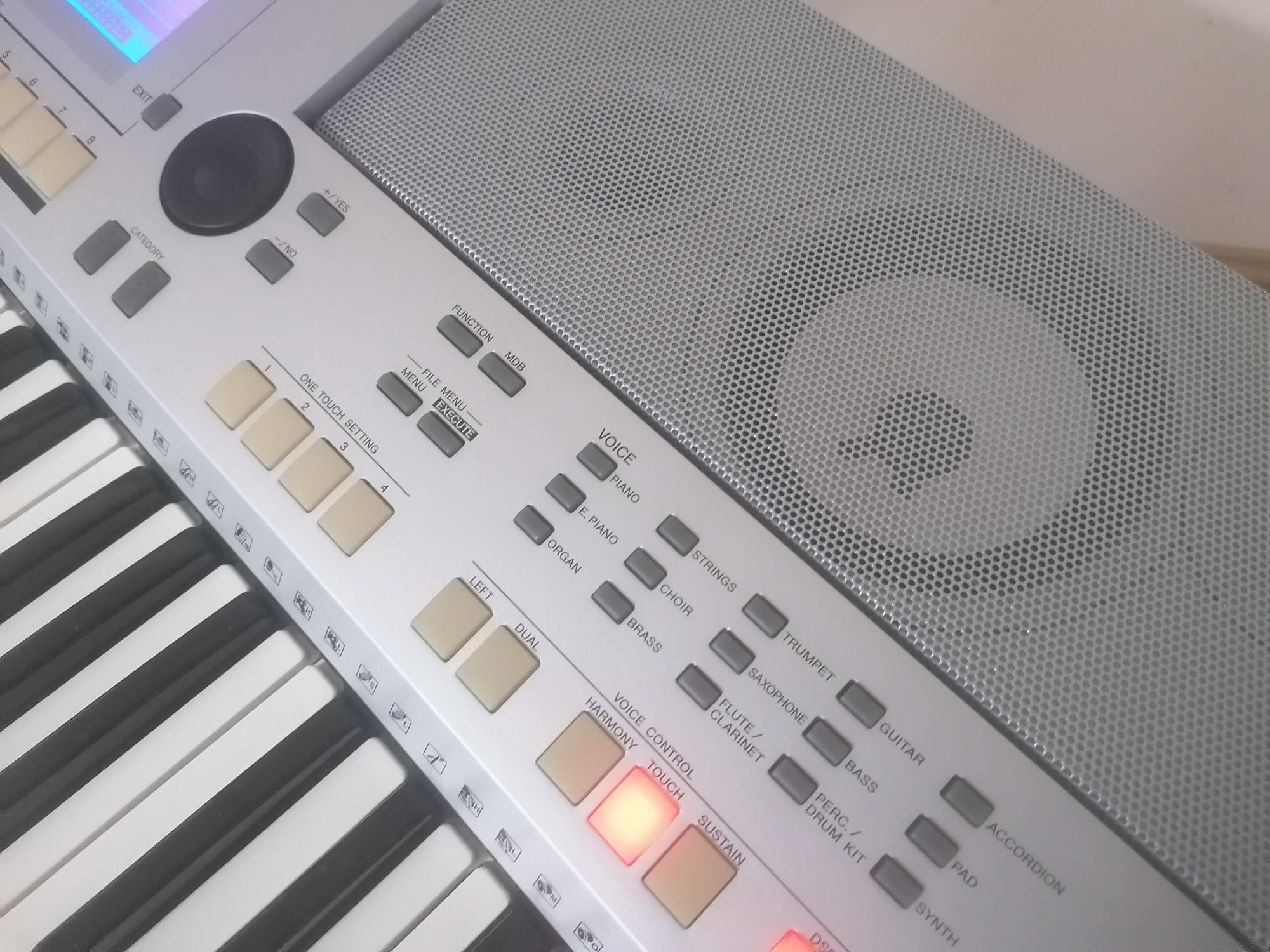 YAMAHA PSR S-500 USB osciloscop