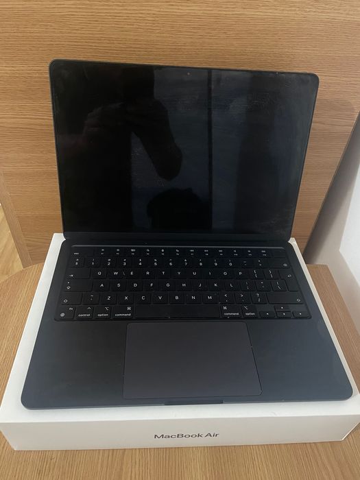 MacBook Air 13.6-inch