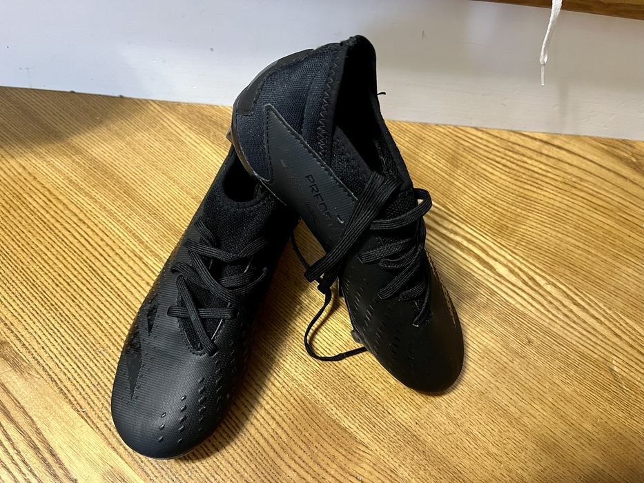 Adidasi fotbal Adidas Predator