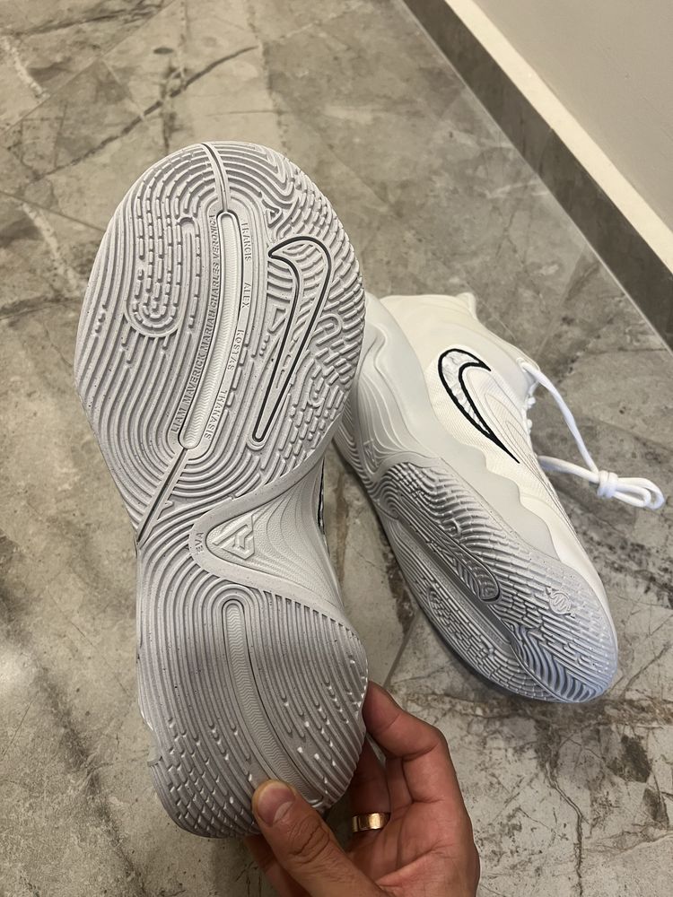 Nike giannis 4 immortality