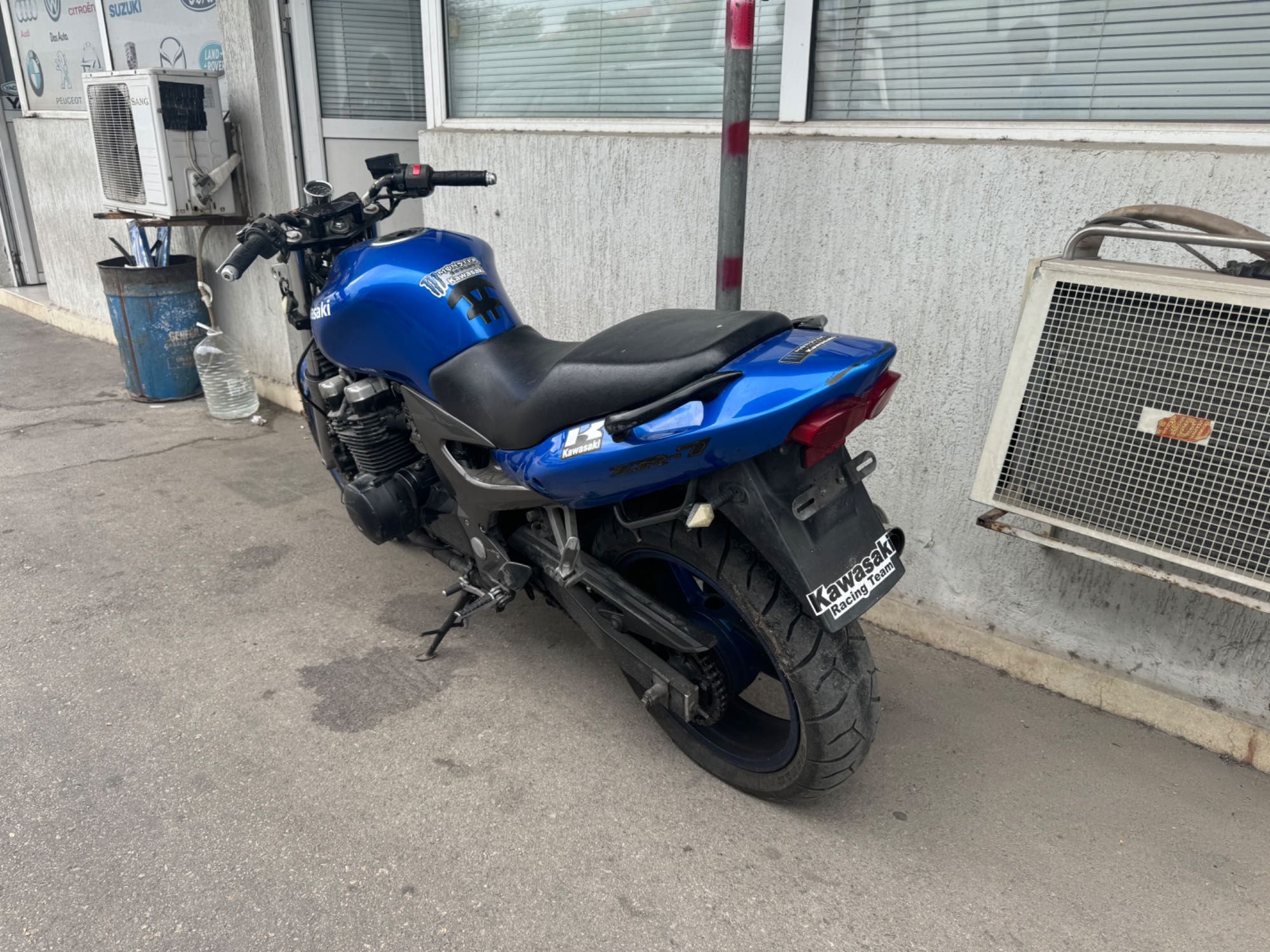Kawasaki ZR7 / ZR-7 на ЧАСТИ