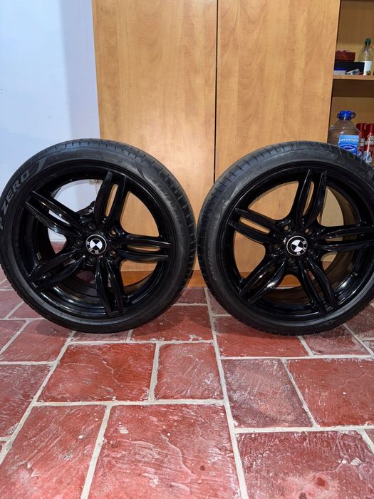 Jante BMW 19” OEM negre + cauciucuri Pirelli Runflat DOT 2022