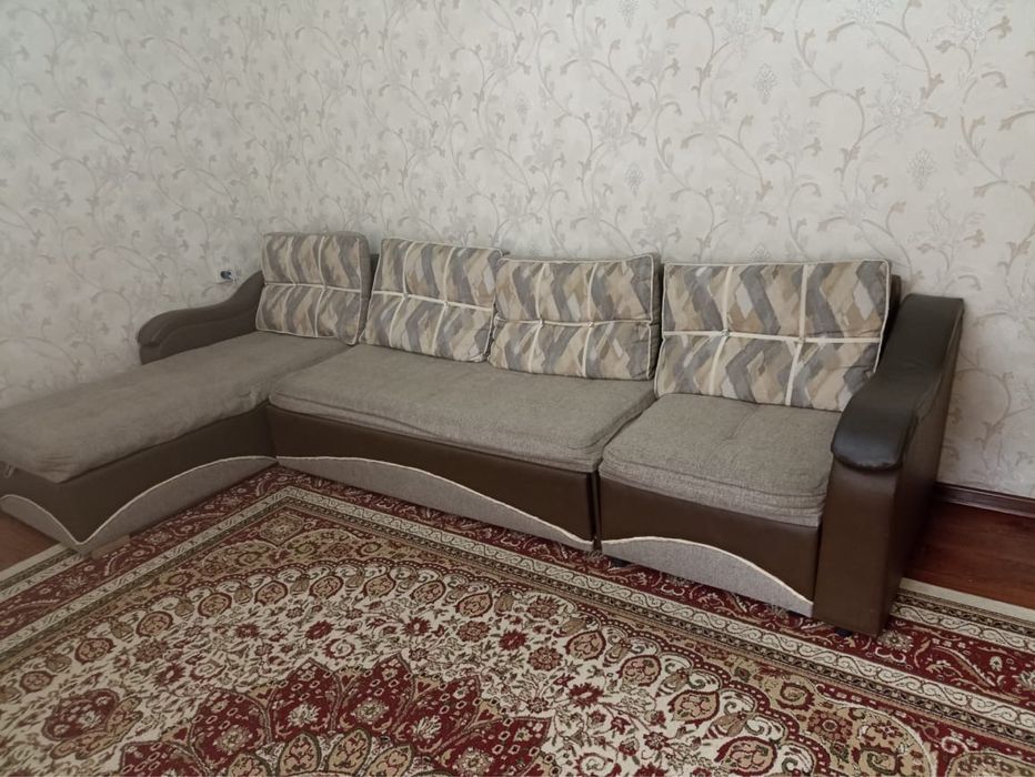 Диван для гостевой комнаты