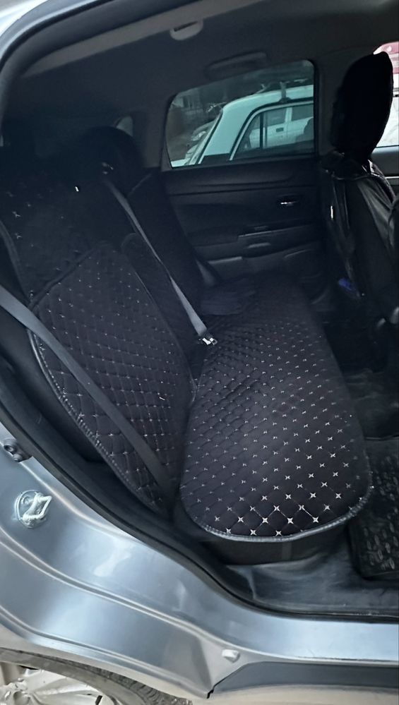 Авточехол на любую марку подходит