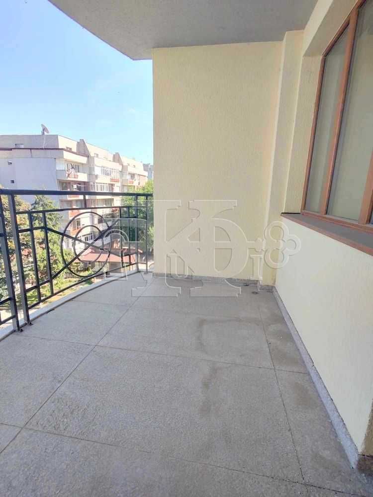 Продава се Двустаен апартамент в Добрич, Градска болница - 66 кв.м за 1076 €/кв.м - Снимка #5