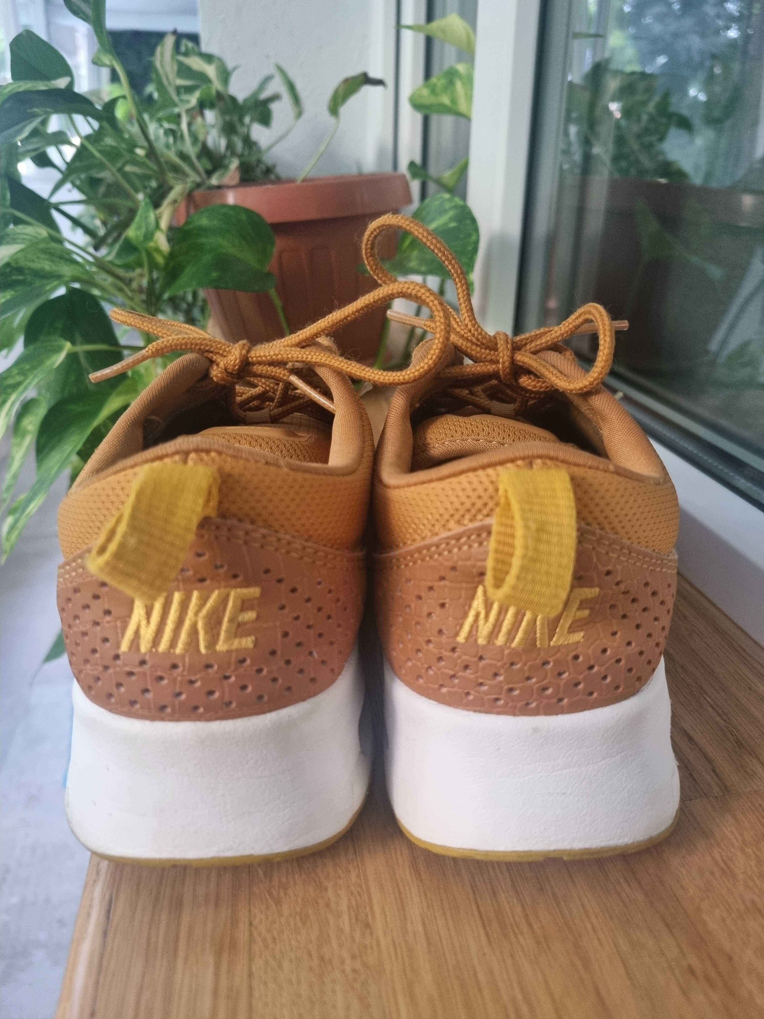 Pantofi sport Nike Air 39