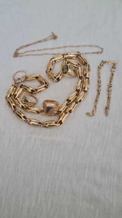 Schimb !!Lanți are 37,5 de gram mai multe detalu in privat