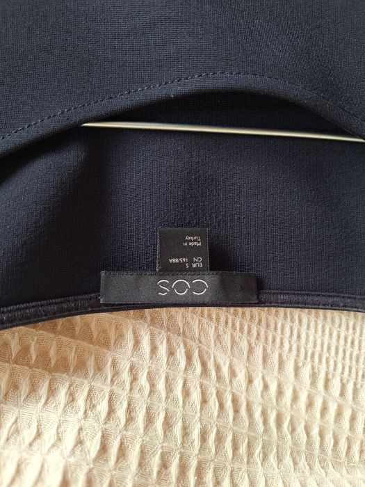 Блуза Cos тъмно синя