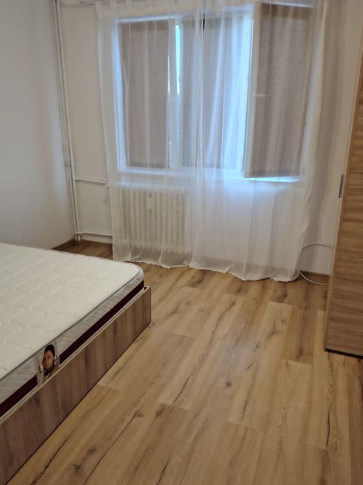 Se închiriază Ap 3 camere langa hotel Europa