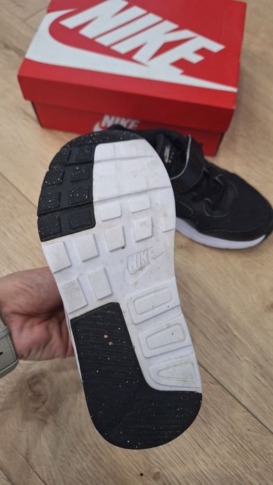 Маратонки  Air max и Nike revolution номер 31