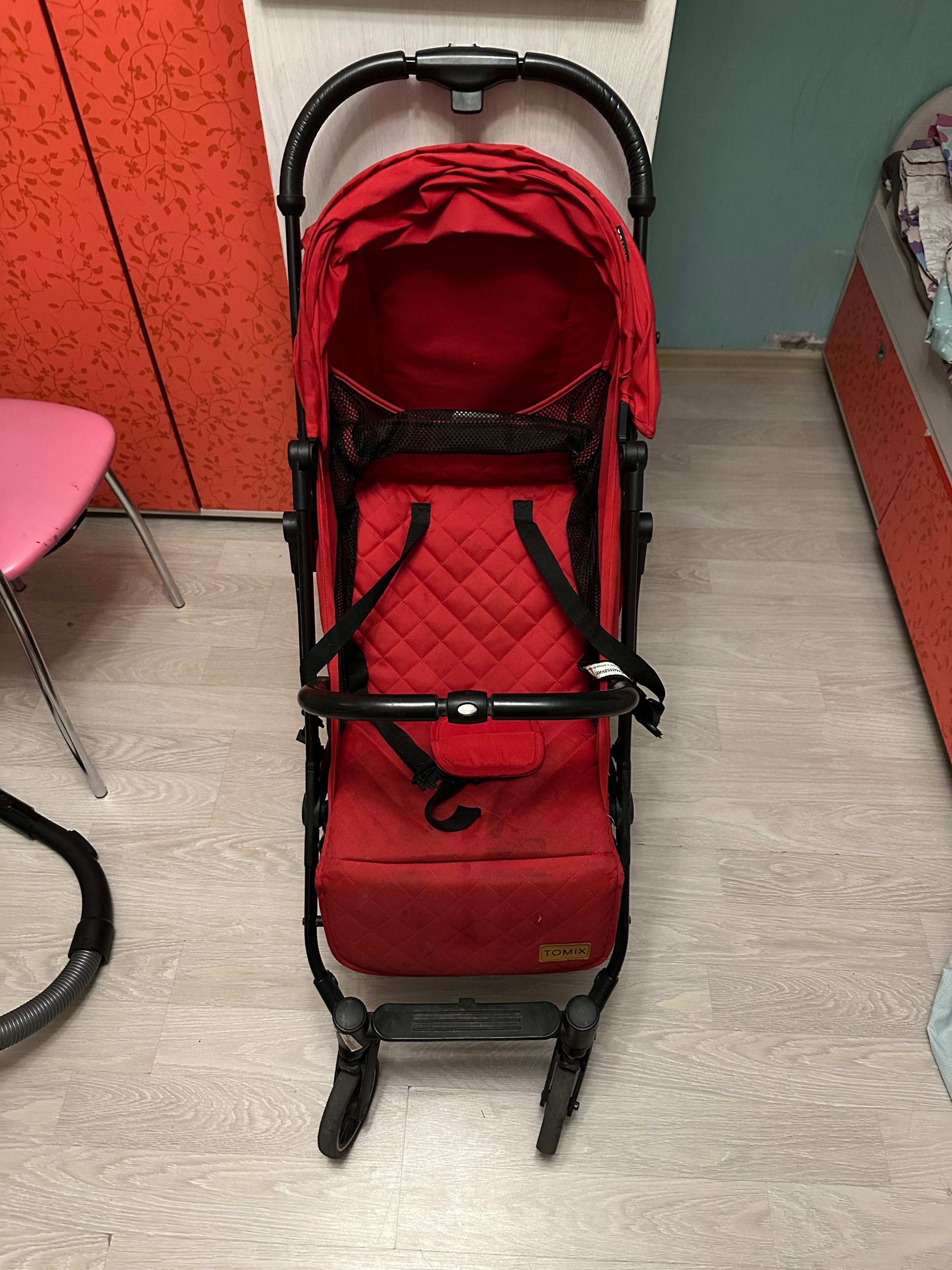 Прогулочная коляска TOMIX RED