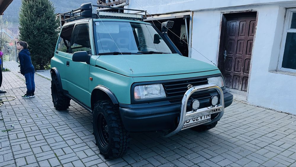 Vitara 1.6 16v stare foarte buna. Fara rugina.